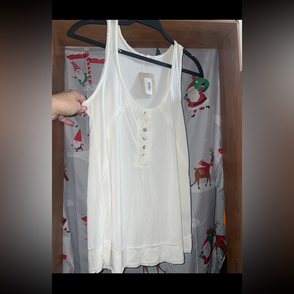 new Women’s small Cream Button-Front Tank Top